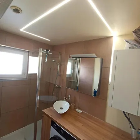 Belle Maison Avec Jardin, 6 Personnes, Parking Gratuit Douchy-les-Mines
